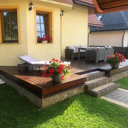 Vanessa U Podnoza Gor, Nad Jeziorem Czorsztynskim Harklowa